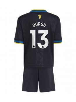 Billige Manchester United Patrick Dorgu #13 Tredjedraktsett Barn 2025-26 Kortermet (+ Korte bukser)